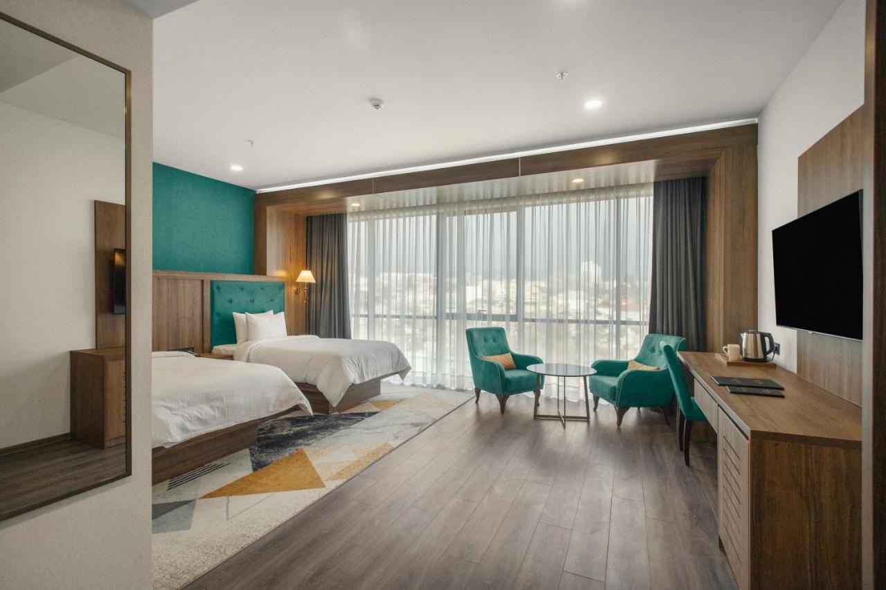 Royal Tulip Hotel & Casino, Tbiliszi Kültér fotó