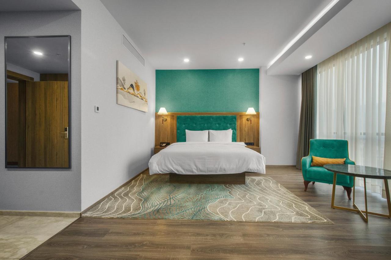 Royal Tulip Hotel & Casino, Tbiliszi Kültér fotó